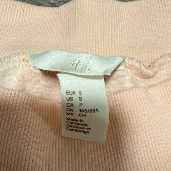 H&M Pink Off-the-Shoulder Sweater - Picture 2 of 4